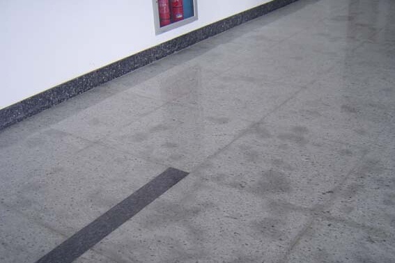 石材病症的分析及深度清洗(图1)