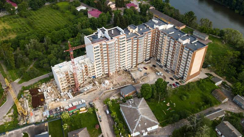 后浇带的作用与规范设置详解：施工缝与后浇带的区别解析(图1)