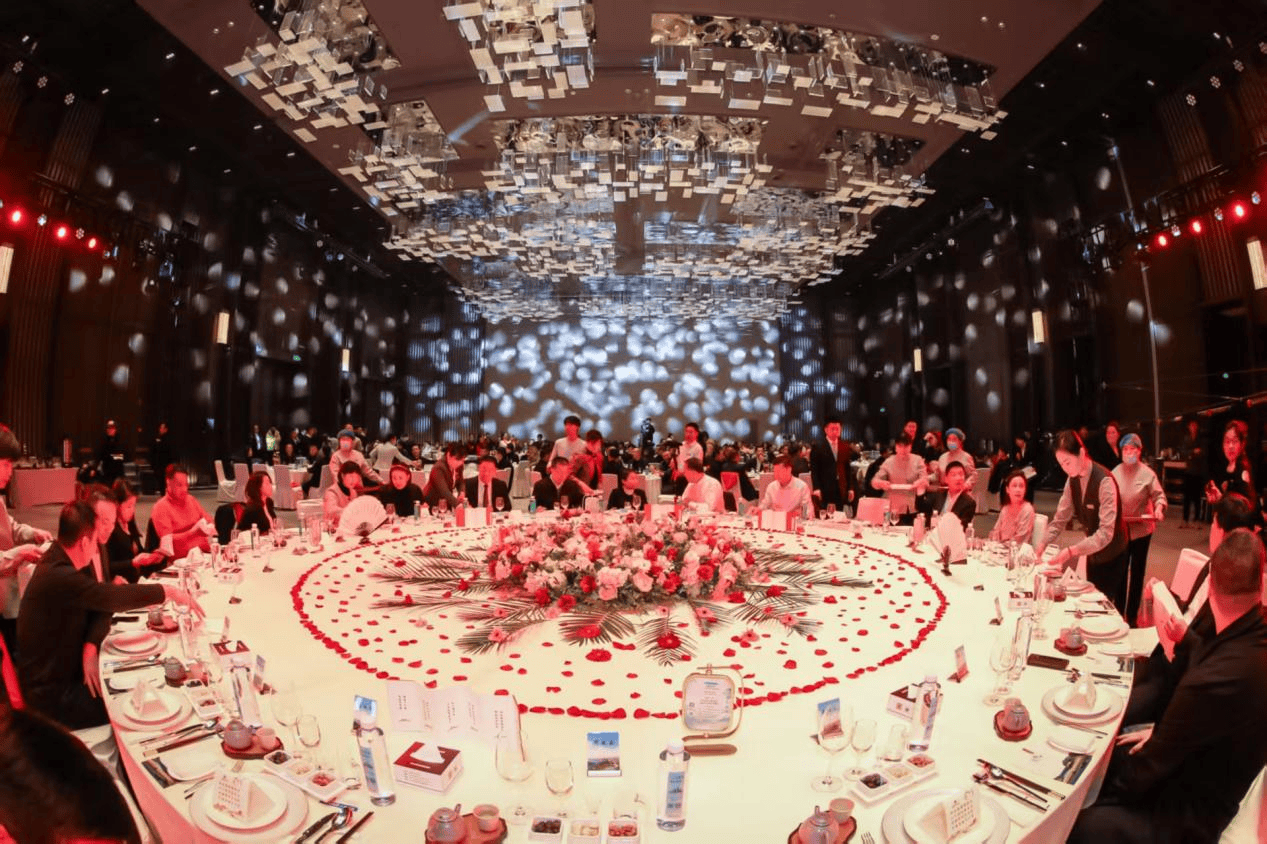 CMECH希美克冠名2025中国建筑材料流通协会年会晚宴,以创新智慧引领行业聚链成势 (图5) CMECH希美克冠名2025中国建筑材料流通协会年会晚宴,以创新智慧引领行业聚链成势 (图5)