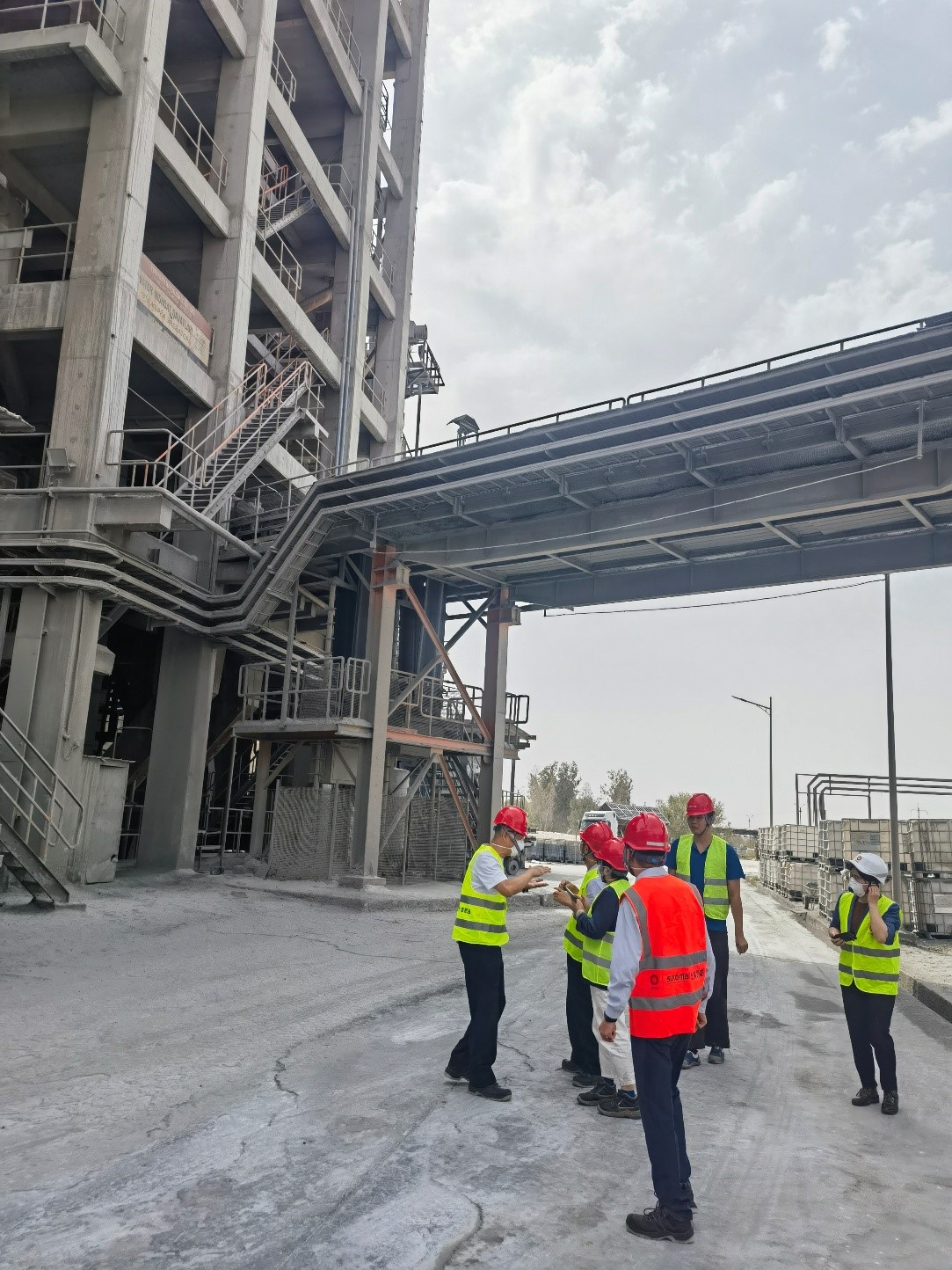 中国建材工程建设协会专家组一行三人 对北凯申优项目进行现场复查(图2)