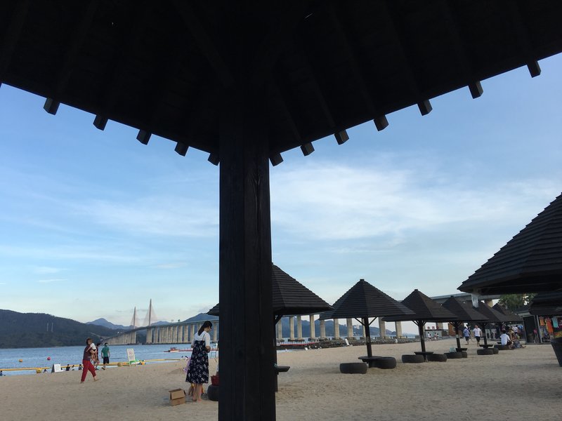 断桥铝包阳台竟然有这些安全隐患，90%的人不知道 - 新媒体情报驿站